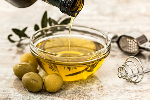 olijfolie inschenken