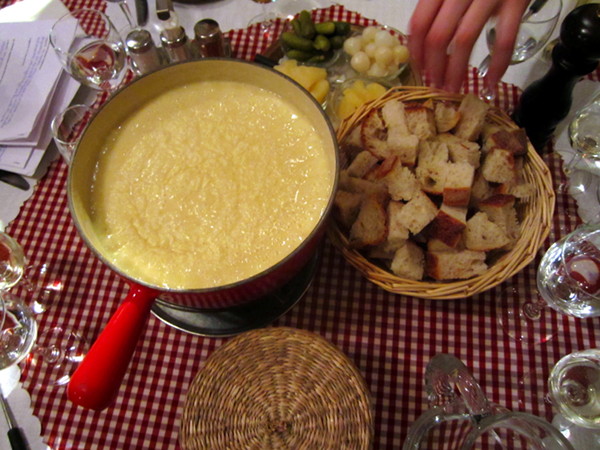 kaasfondue zuerich broodstukjes